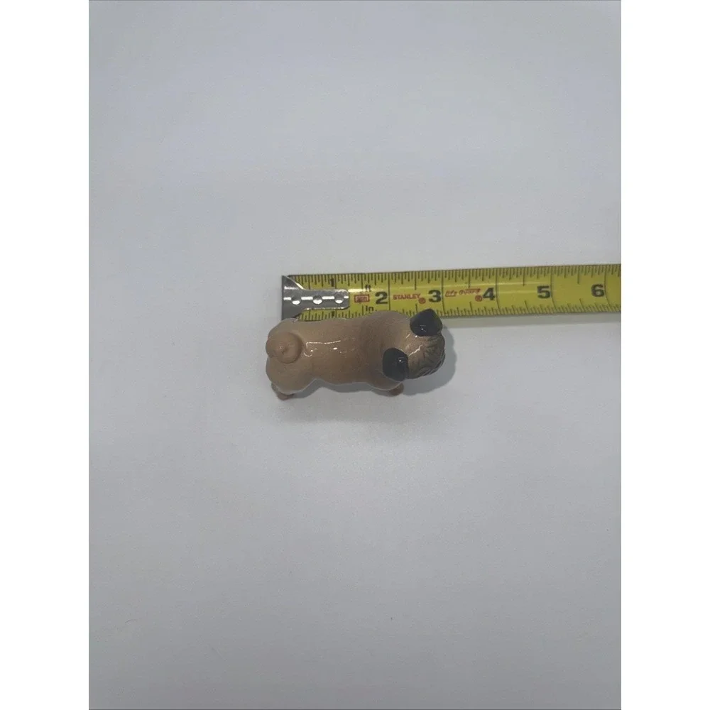 BESWICK ENGLAND FIGURINE OF PUG DOG CH CUTMIL CUPIE, RETIRED 1982,‎ EXCEPTIONAL